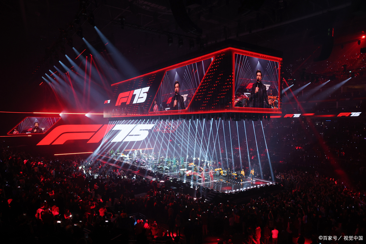 晋级下一阶段首场状态出色，SKT观众沸腾！，巴特勒重返赛场全场沸腾不已(alloutoflove歌词中文)