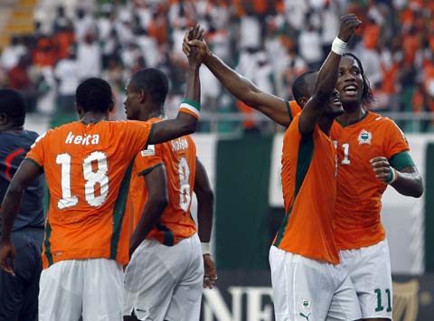 德罗巴连续十场比赛得分超过势不可挡,公牛挑战极限!的简单介绍 德罗巴连续十场比赛得分超过势不可挡,公牛挑战极限!的简单介绍